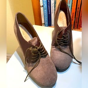 Tan Suede and Leather Oxford Heels (Nine West)
